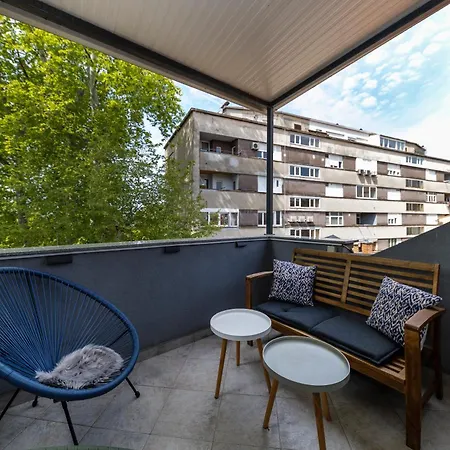 Appartement Nikky 2br Apt. In Old Town Centre *