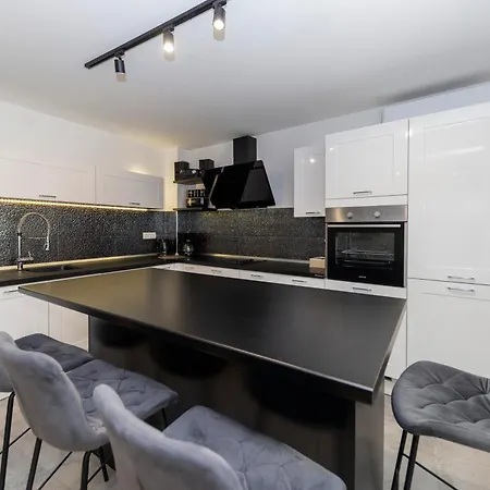 Nikky 2br Apt. In Old Town Centre Apartmán Zadar