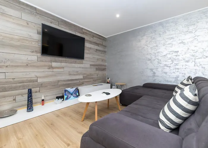 Nikky 2Br Apt. In Old Town Centre * Zadar