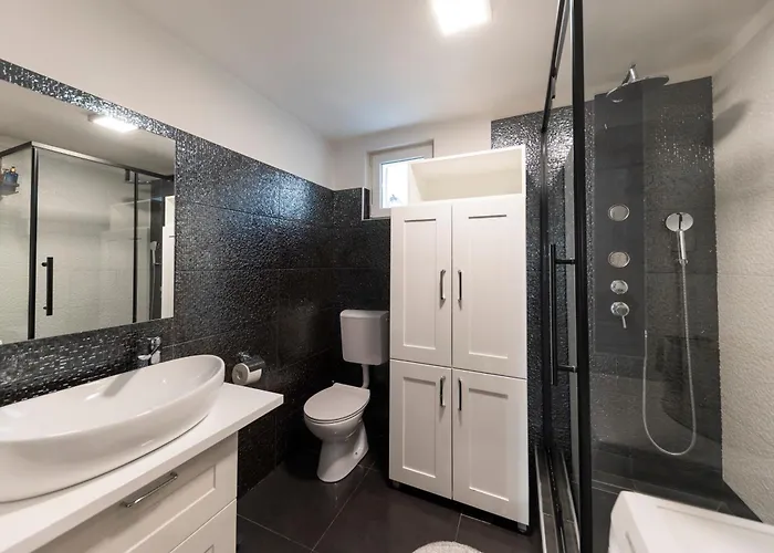 Apartman Nikky 2Br Apt. In Old Town Centre