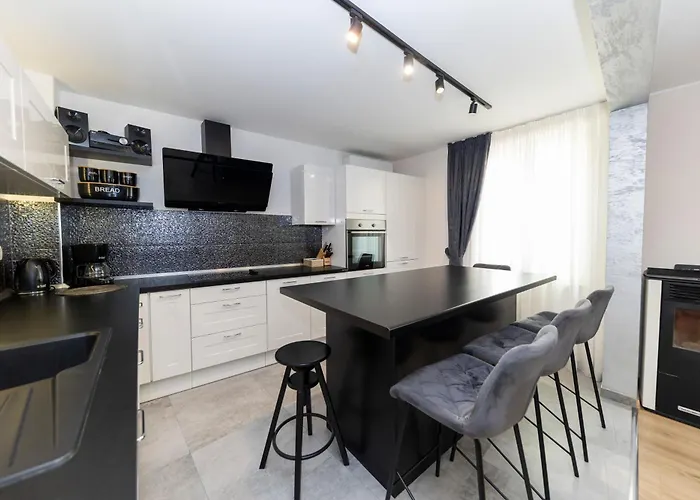Apartman Nikky 2Br Apt. In Old Town Centre Zadar
