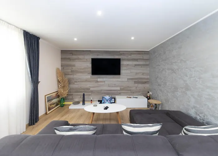 Nikky 2Br Apt. In Old Town Centre * Zadar